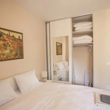 Sophie Apartment *